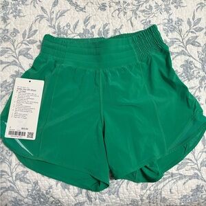 Lululemon Hotty Hot 4” Practically new. Worn maybe 5 times The lining is cut out